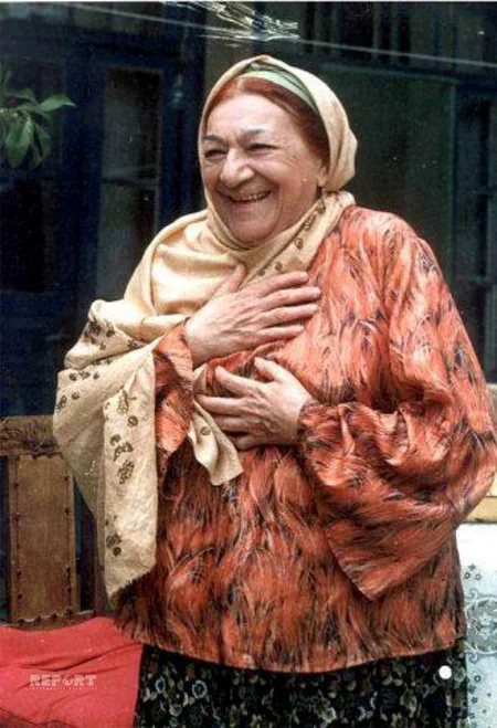 On iki ildən sonra dünyaya gələn övlad, atasız böyüyən kiçik qız, məşəqqətli həyat yolu və adı dillər əzbəri olan aktrisa