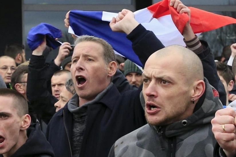 Fransa əhalisinin yarıdan çoxu miqrantların qəbuluna qarşı çıxıb