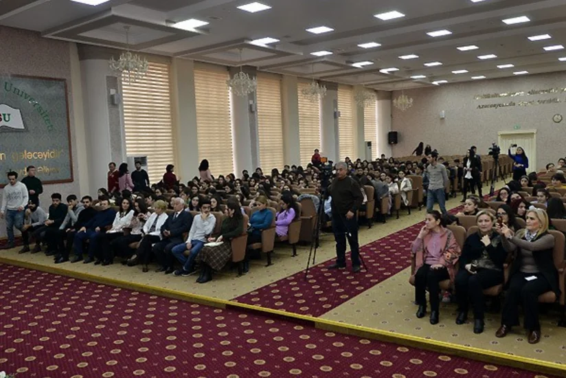 Avropa Liqasının final oyunu ilə əlaqədar daha bir universitetdə tələbələrlə görüş keçirilib