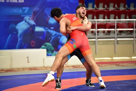 Определились очередные призеры чемпионата Азербайджана по борьбе