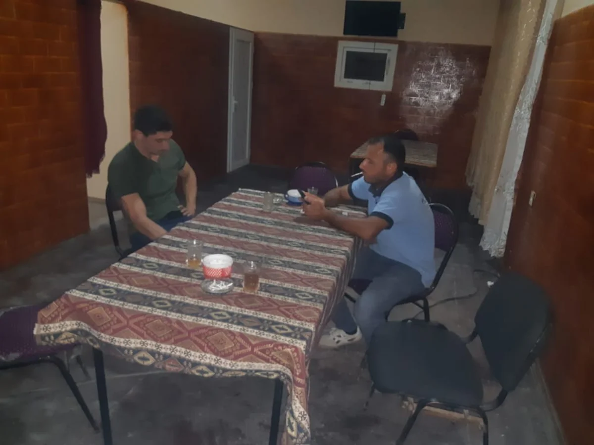 В Саатлы выявлена чайхана, нарушающая правила карантина
