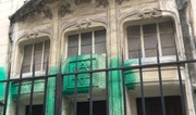 В Париже вандалы облили краской мемориал жертвам холокоста и три синагоги