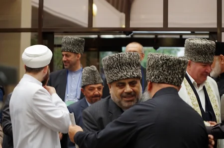 ​Şeyxülislam Allahşükür Paşazadə Kabardin-Balkar Respublikasının başçısını Azərbaycana dəvət edib