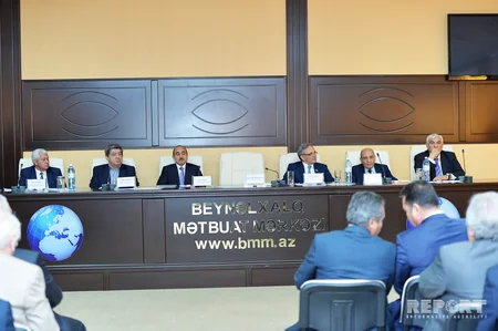 Bakıda “Azərbaycan ədəbi dilinin qorunmasında və inkişafında KİV-in rolu” mövzusunda tədbir keçirilib