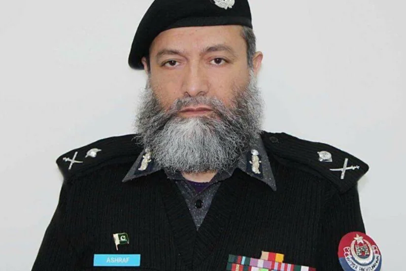 Pakistanda kamikadze polis rəisinin müavinini öldürüb