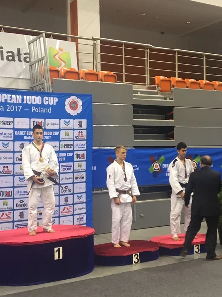 Azərbaycanın yeniyetmə cüdoçuları Polşada keçirilən Avropa kubokunda medallar qazanıblar