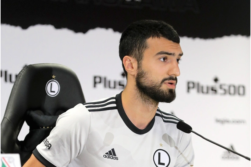 Mahir Emreli baş məşqçi ilə görüşüb, mövsümün sonunadək Legiyada qala bilər