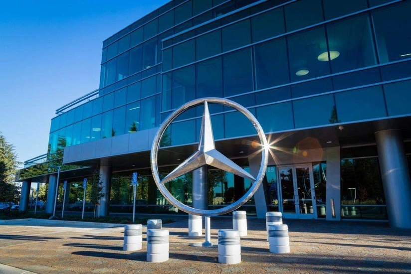 Mercedes отзывает более 264 тысяч автомобилей из-за угрозы воспламенения