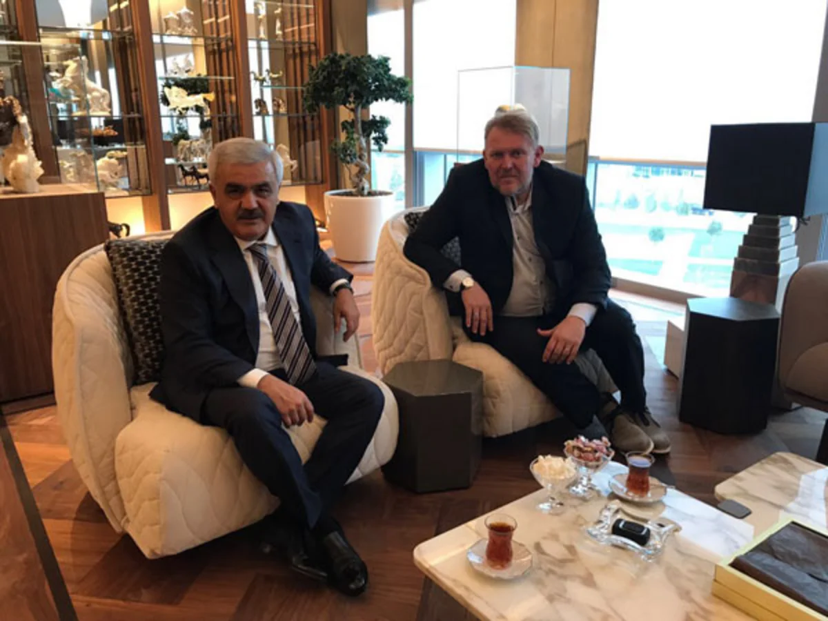 AFFA Robert Prosineçki ilə yollarını ayırıb