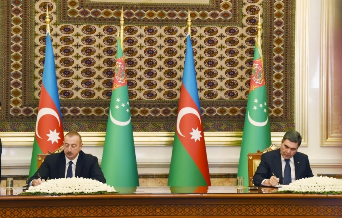 Azerbaijan, Turkmenistan sign bilateral documents