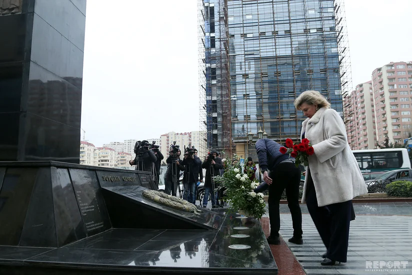 Уполномоченный по правам человека в России посетила Мемориал памяти жертв Ходжалы - ФОТО