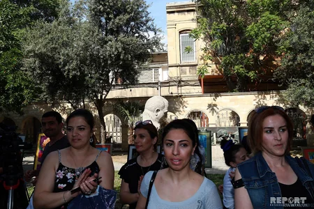 “İstedArt” mədəni-xeyriyyə layihəsinin 3-cü mövsümünün yekunu ilə bağlı sərgi keçirilib