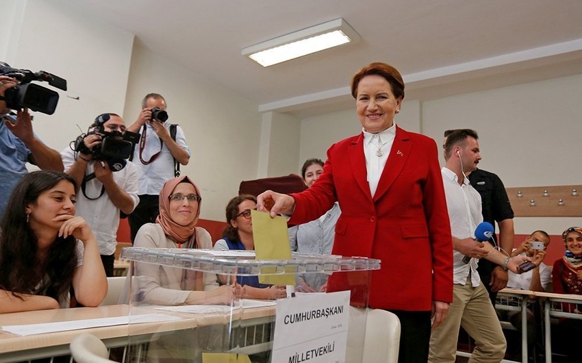 Türkiyədə müxalifətdən olan namizədlər seçkilərdə səs veriblər
