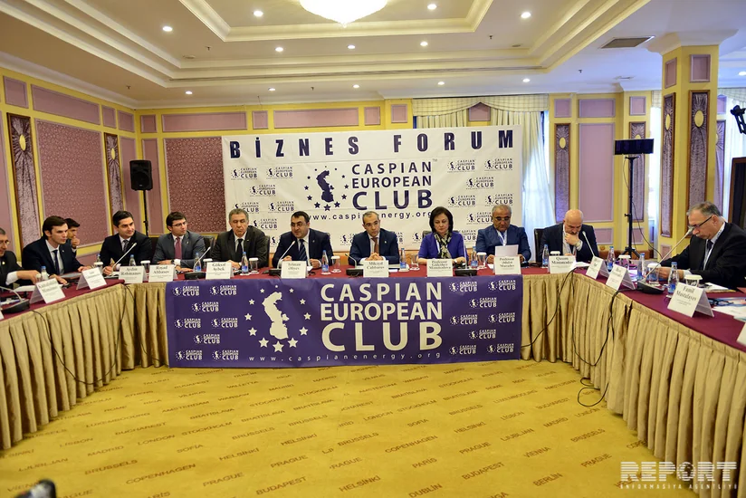 Nazir: Məzunların təxminən 42 faizi ali təhsilini başa vurduqdan sonra əmək bazarında iş əldə edir