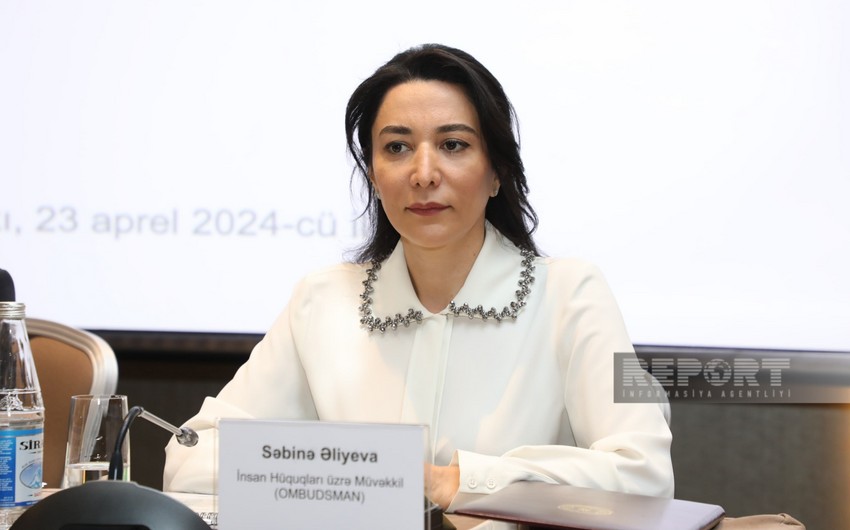 Ombudsman beynəlxalq təşkilatları Fransanın jurnalistlə bağlı hərəkətini pisləməyə çağırıb 
