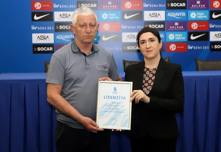 AFFA klublara lisenziyalar təqdim edib