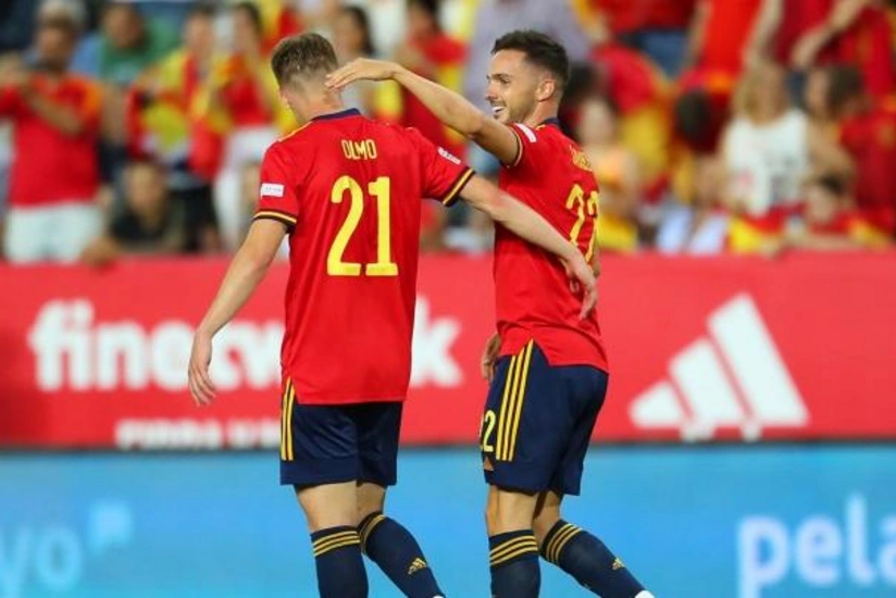 İspaniya millisi 19 ildən sonra doğma meydanda məğlub olub