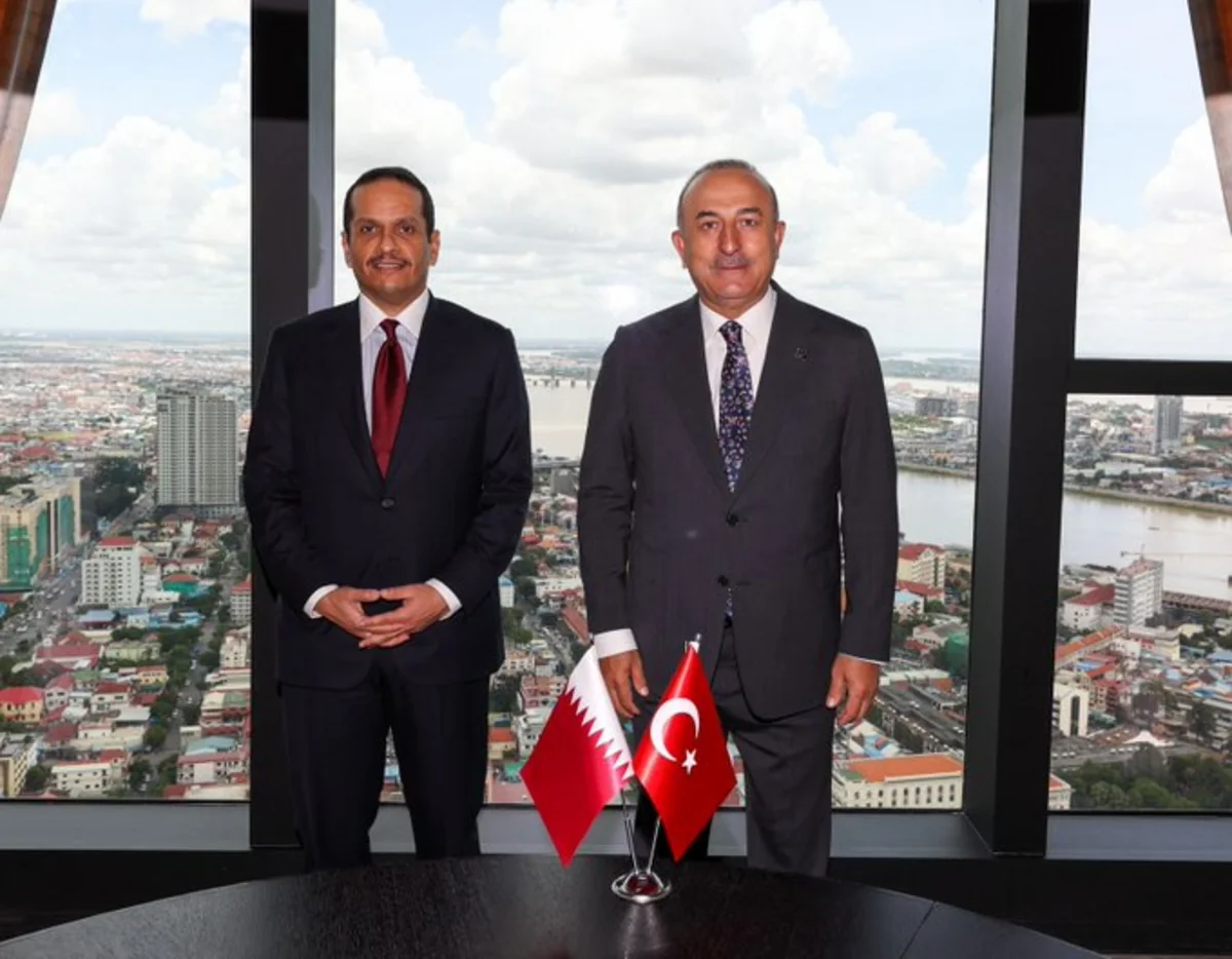 Mövlud Çavuşoğlu qətərli həmkarı ilə görüşüb