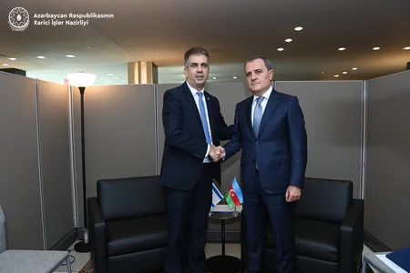 Ceyhun Bayramov israilli həmkarı ilə Ermənistanın hərbi təxribatlarını müzakirə edib