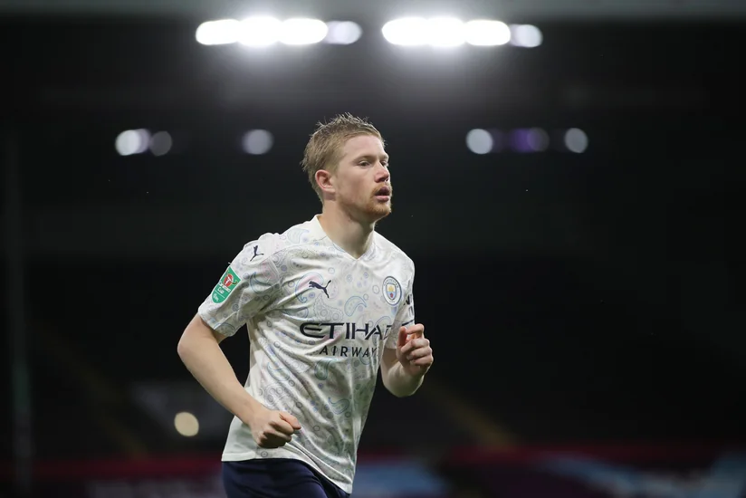 Mançester Siti futbolçusu ilə müqaviləni uzatdı