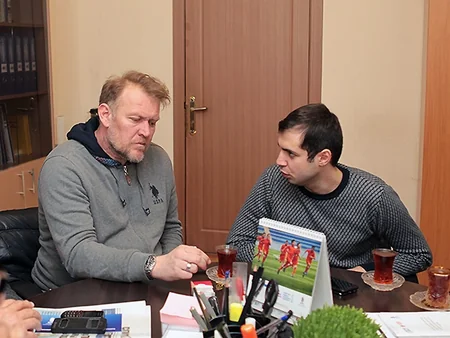 Robert Prosineçki AFFA Məşqçilər Komitəsinin üzvləri ilə görüşüb