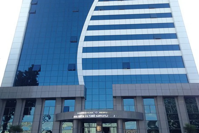 Faktiki hava: Bəzi yerlərdə şimşək çaxıb, yağış yağıb
