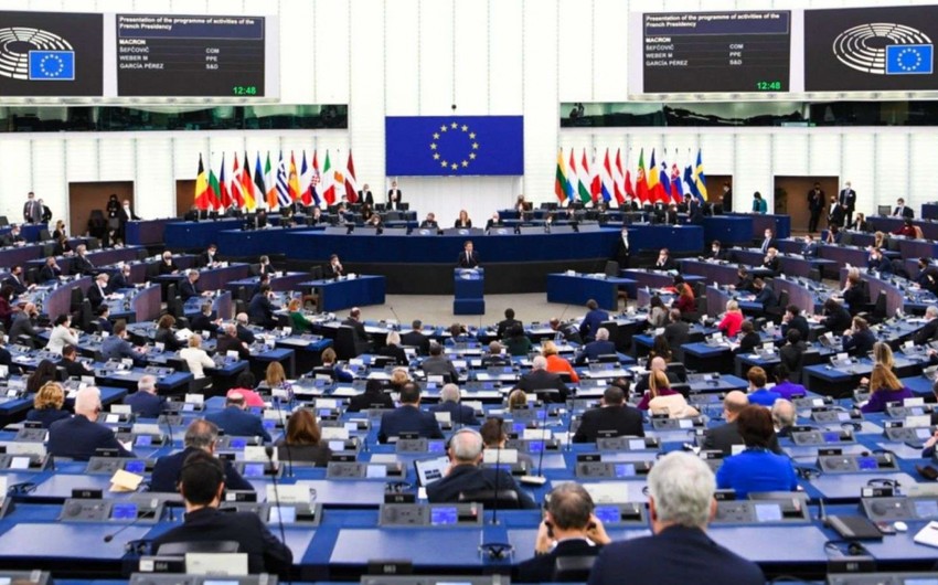 Annoying splinters of European Parliament - continue to harm or cooperate with Azerbaijan?