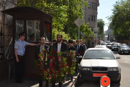 Rusiyanın azərbaycan diasporasının nümayəndələri Bakıda yanğında həlak olanların xatirəsini yad edib