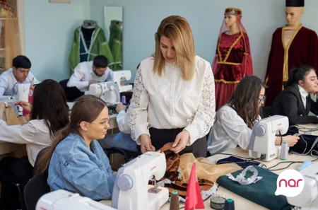 “Nar” nitq və eşitmə məhdudiyyətli şəxslər üçün yeni peşə təliminə başladı