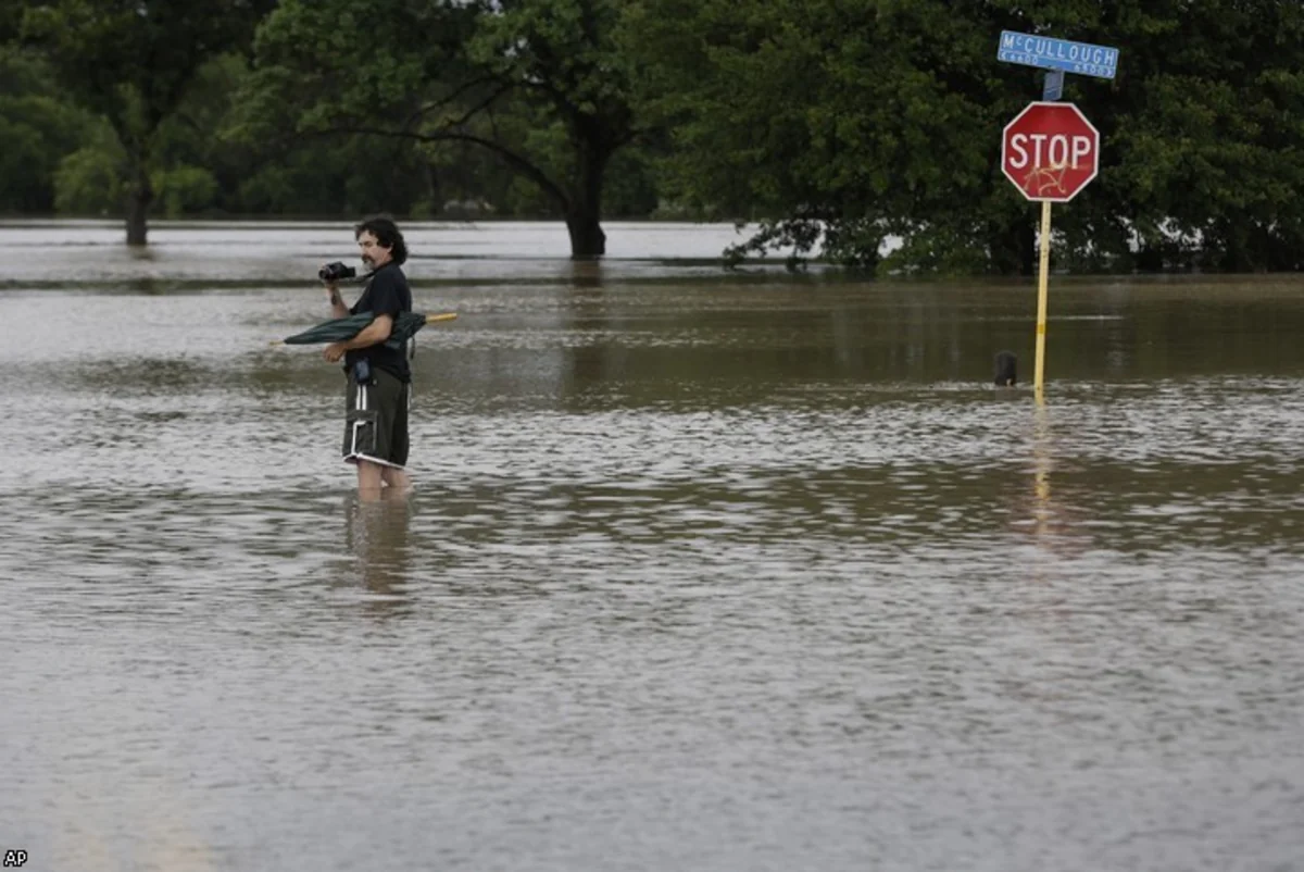ABŞ-də daşqınlar nəticəsində ölənlərin sayı 27 nəfərə çatıb - YENİLƏNİB-2
