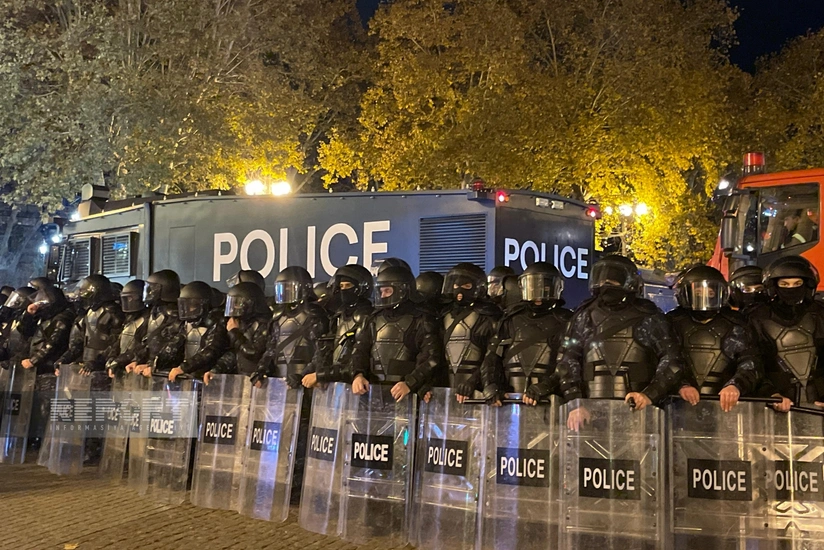Gürcüstanda mitinq zamanı bir neçə polis əməkdaşı xəsarət alıb