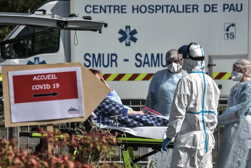 Makron: “Fransada koronavirus pandemiyasının ikinci dalğası başlayıb”