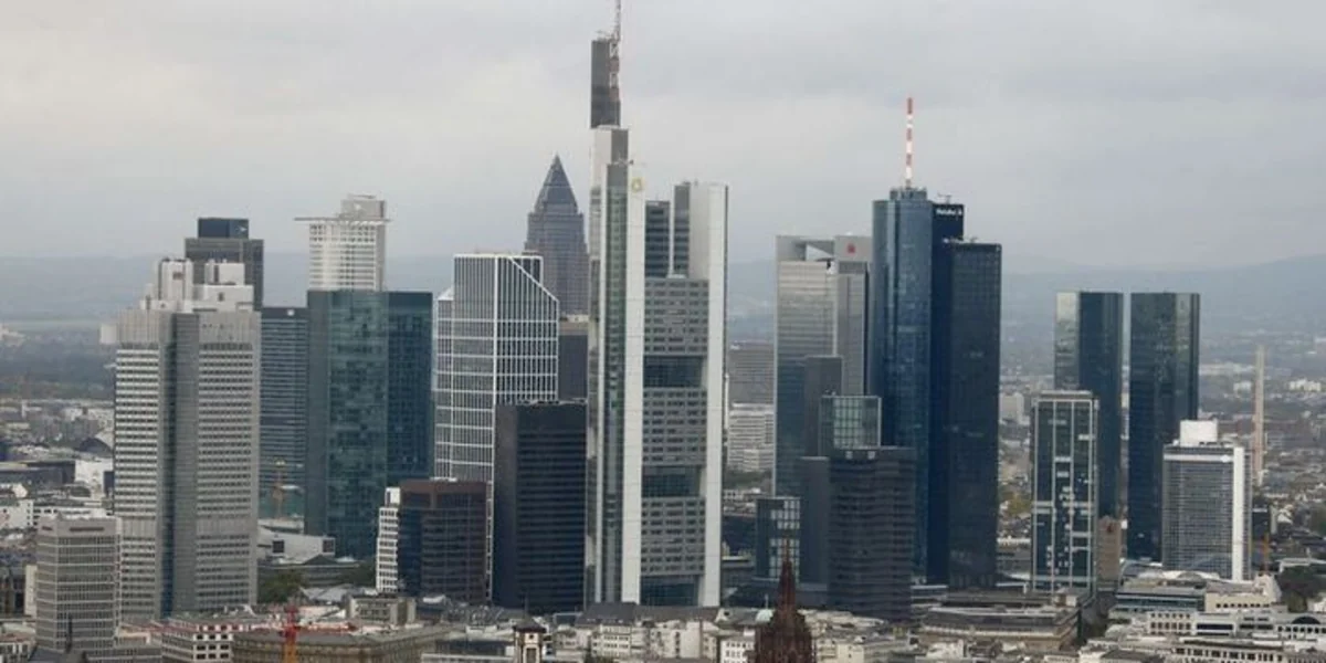 Avropada IPO edən şirkətlərin sayı 2 dəfə azalıb
