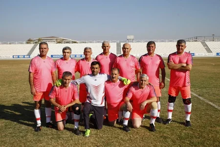 Araz-Naxçıvan və Azərbaycanın veteran futbolçuları yoldaşlıq görüşü keçirib - FOTO