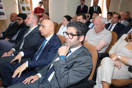 Ümumdünya Qaçqınlar Gününə həsr olunmuş beynəlxalq tədbir keçirilib