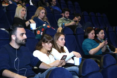 “CinemaPlus”da ABŞ istehsalı olan “Sonra” filminin nümayişi keçirilib