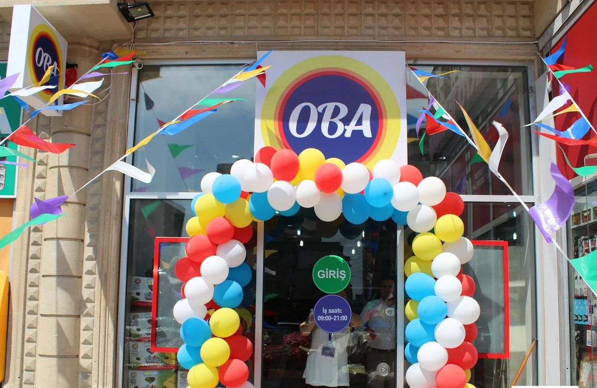 OBA marketin kassasından oğurluq olub