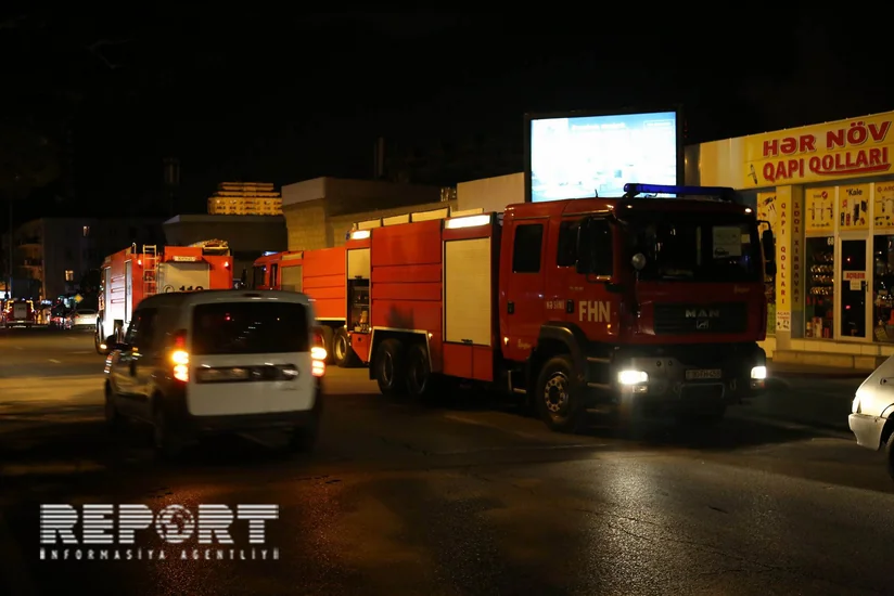 Bakıda hündürmərtəbəli binada yanğın olub, sakinlər təxliyyə edilib