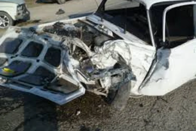 İmişlidə avtomobil elektrik dirəyinə çırpılıb, sürücü xəsarət alıb