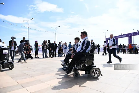 Heydər Əliyev Fondunun təşəbbüsü ilə keçirilən “Bakı Marafonu 2024” start götürüb