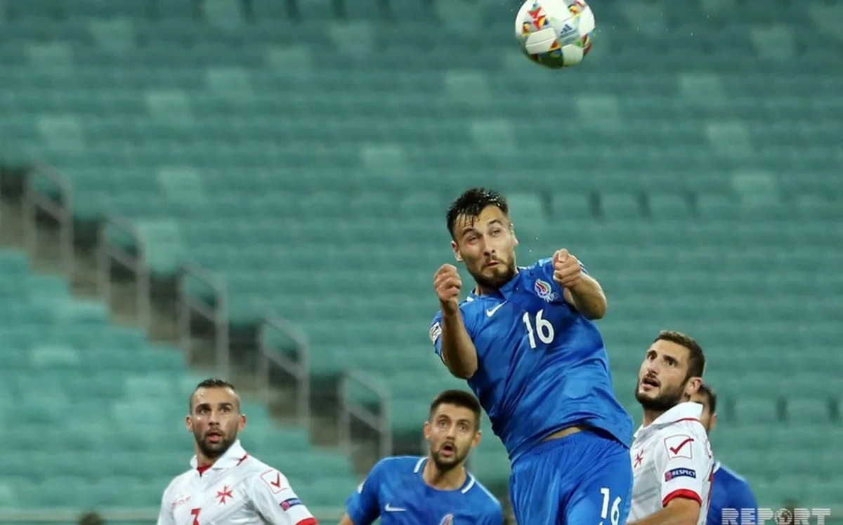 Buffon azərbaycanlı hücumçudan formasını istəyib