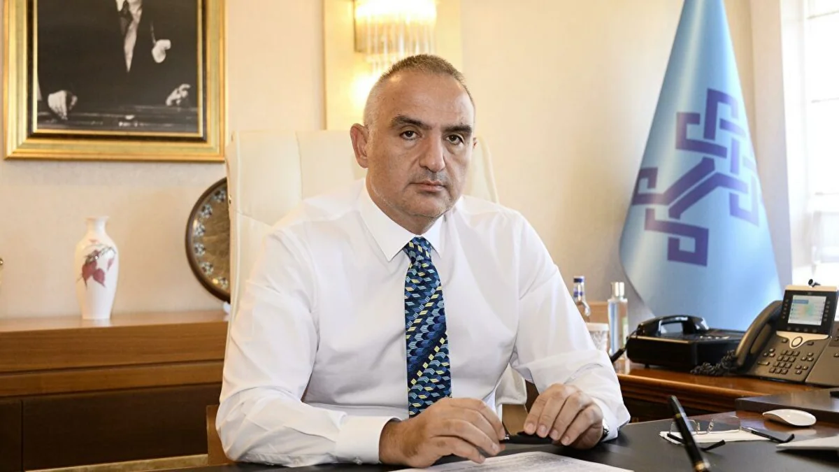 Турецкий министр спрогнозировал открытие туристического сезона в стране