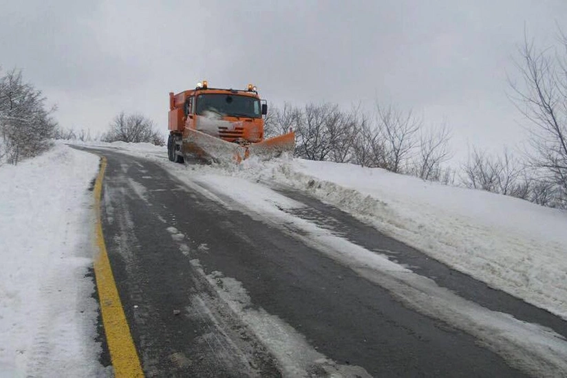 Icy road conditions expected in some places in Azerbaijan tomorrow