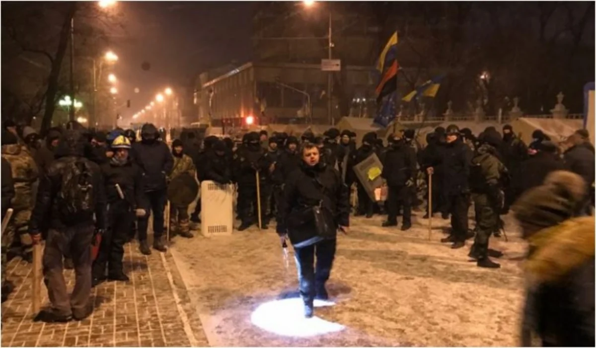 Police attempt to storm tents set up near Ukraine's Rada, several injured
