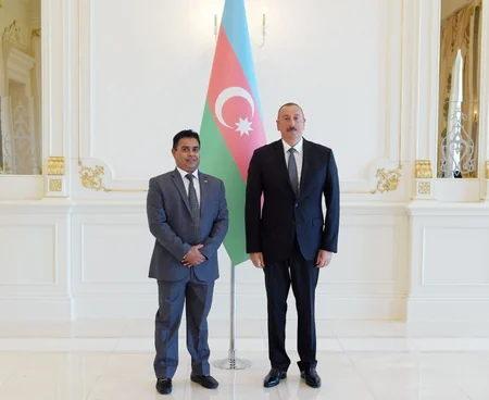 Prezident İlham Əliyev Şri-Lankanın yeni səfirinin etimadnaməsini qəbul edib - YENİLƏNİB