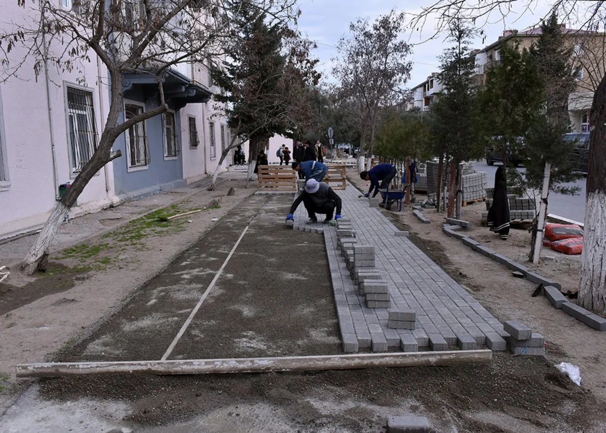 Şəhid general-mayor Polad Həşimovun adını daşıyan küçədə təmir işləri aparılır