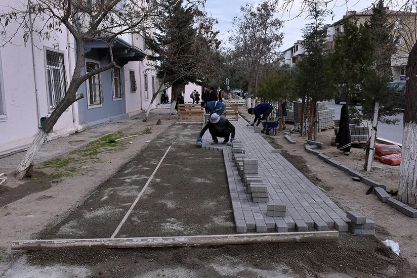 Şəhid general-mayor Polad Həşimovun adını daşıyan küçədə təmir işləri aparılır