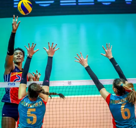 Azərbaycan voleybolçuları lisenziya turnirinə məğlubiyyətlə başlayıb