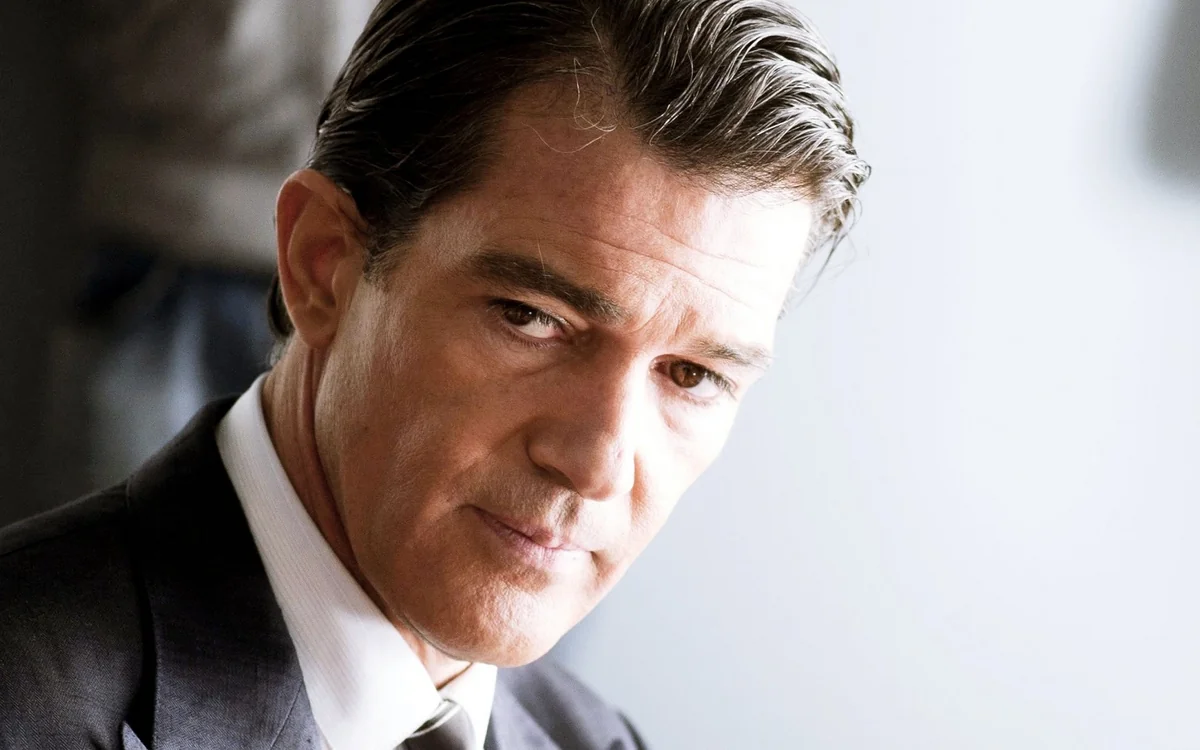 Antonio Banderas xəstəxanaya yerləşdirilib