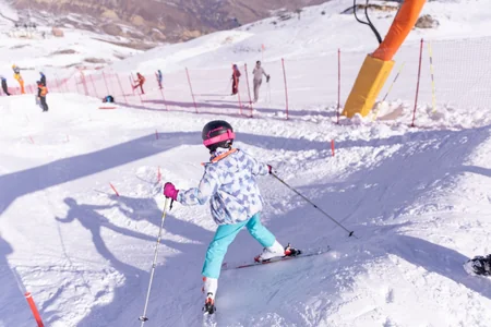 Japanese athletes hold skiing master class in Shahdag